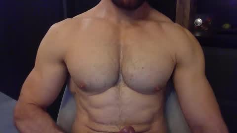 Snapshot of papi5850 chatting on 12/21/25, 01:02 papi5850 online show from 12/21/25, 01:02