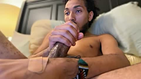 Snapshot of papi_bigcockie chatting on 09/16/25, 09:32 papi_bigcockie online show from 09/16/25, 09:32