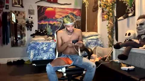 papian0 online show from 10/15/25, 12:11