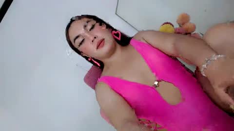 Snapshot of papigoddesslover chatting on 03/08/25, 04:39 Fina Dwarf online show from 03/08/25, 04:39