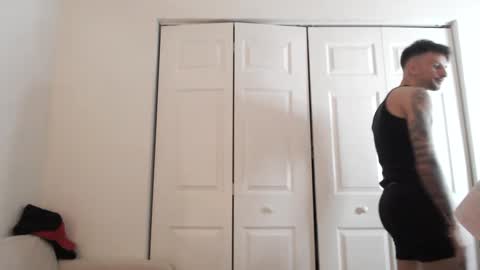 Snapshot of papijakey chatting on 02/15/25, 10:31 -- New Videos Down Below online show from 02/15/25, 10:31