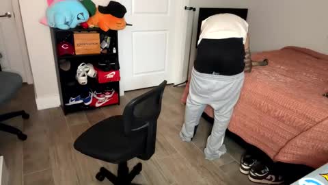  -- New Videos Down Below online show from 12/04/25, 01:48