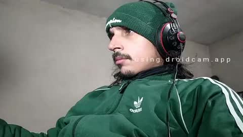 Snapshot of papito20cm chatting on 05/19/26, 07:47 Lau online show from 05/19/26, 07:47