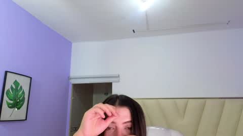 Snapshot of paradise_doll_s chatting on 02/01/25, 04:14 Amy and my doll online show from 02/01/25, 04:14