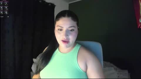 pareja_curiosa19 online show from 06/15/26, 12:13