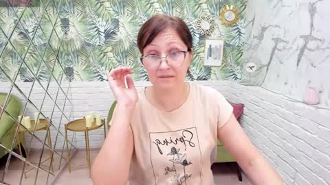 Paris online show from 01/19/25, 08:19