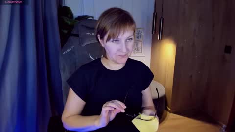 Paris online show from 02/22/25, 01:35