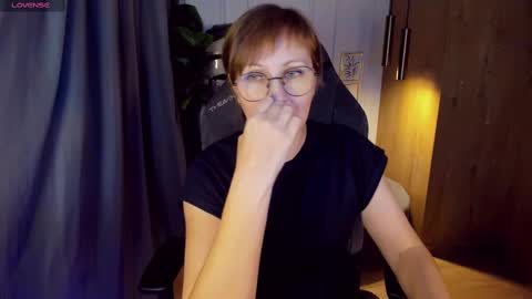 Paris online show from 02/22/25, 04:40