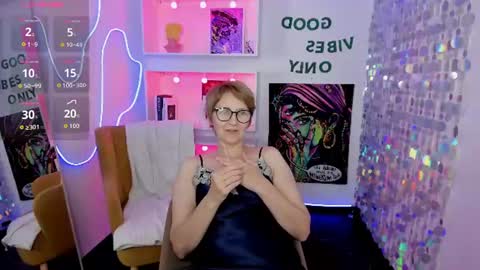 Snapshot of paris_cherry chatting on 07/29/26, 06:28 Paris online show from 07/29/26, 06:28