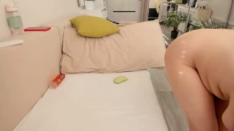 Sasha online show from 10/19/25, 06:03