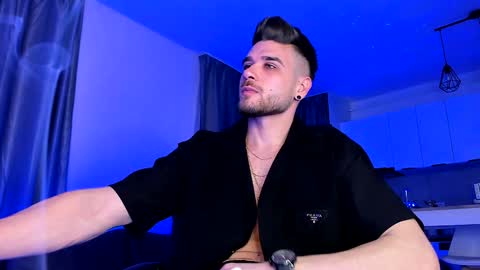 Paris online show from 01/26/25, 07:41