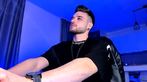 Paris online show from 01/30/25, 06:43