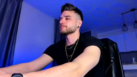 Paris online show from 02/09/25, 08:45