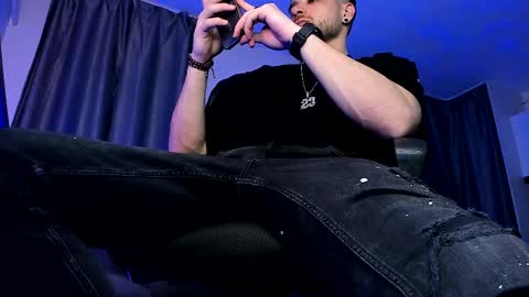 Paris online show from 02/10/25, 02:52