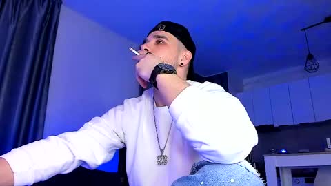 Paris online show from 02/19/25, 11:14