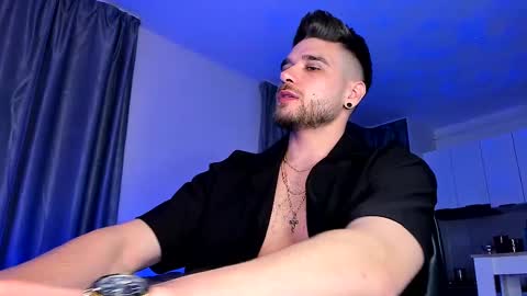 Paris online show from 02/24/25, 12:09