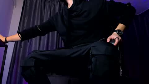 Paris online show from 10/15/25, 09:48