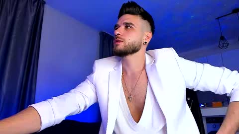 Paris online show from 11/29/25, 09:18