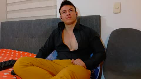 Snapshot of paris_mark chatting on 09/12/25, 05:51 Mark Paris online show from 09/12/25, 05:51