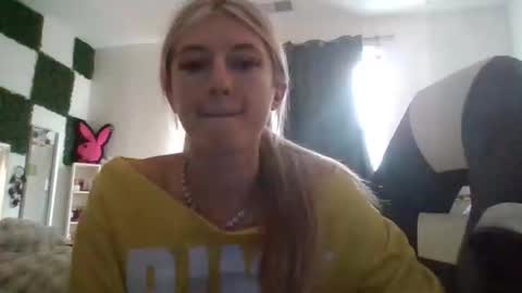 parisbaby2000 online show from 02/25/26, 03:32