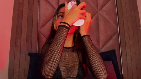 PARIS online show from 01/31/25, 07:29