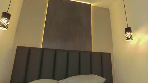 PARIS online show from 02/17/25, 11:09