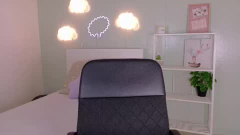 PARIS online show from 11/29/25, 08:34