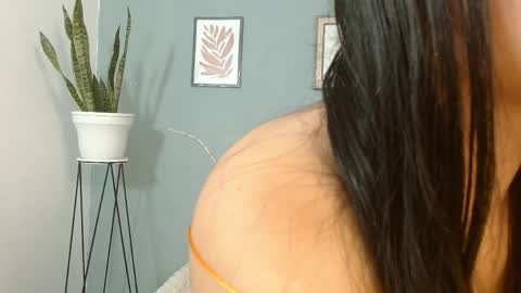 Snapshot of parker_leex chatting on 06/10/26, 02:12 parker_leex online show from 06/10/26, 02:12