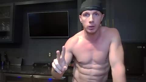 Snapshot of parkerflexes chatting on 05/21/26, 01:07 Parker online show from 05/21/26, 01:07