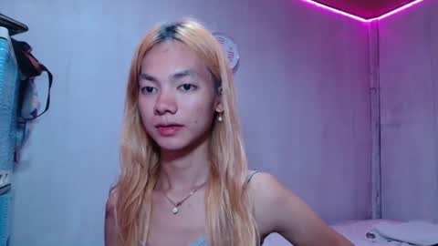 Snapshot of pasadiria chatting on 04/25/26, 01:19 pasadiria online show from 04/25/26, 01:19