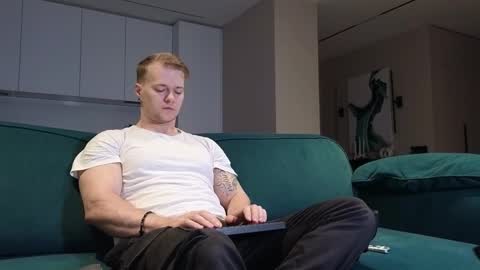 Pashka online show from 09/17/25, 06:48