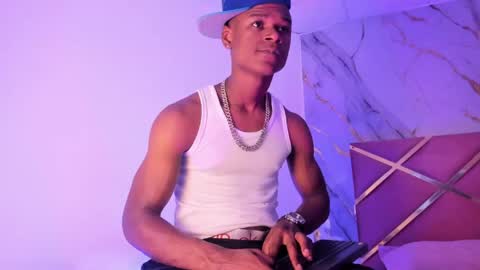 passion_black_ online show from 04/17/26, 06:55