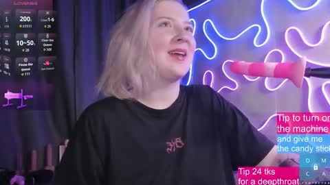 Snapshot of passion_luna chatting on 10/20/25, 01:39 LunaAlan online show from 10/20/25, 01:39