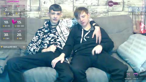 Snapshot of passionate_bonds chatting on 04/23/26, 02:13 Max tall dark-haired guy with tattoos and Phil blond-haired online show from 04/23/26, 02:13