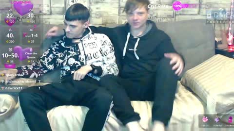 Snapshot of passionate_bonds chatting on 04/25/26, 03:31 Max tall dark-haired guy with tattoos and Phil blond-haired online show from 04/25/26, 03:31