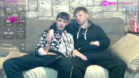 Snapshot of passionate_bonds chatting on 05/20/26, 04:40 Max tall dark-haired guy with tattoos and Phil blond-haired online show from 05/20/26, 04:40