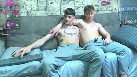 Snapshot of passionate_bonds chatting on 06/02/26, 01:18 Max tall dark-haired guy with tattoos and Phil blond-haired online show from 06/02/26, 01:18