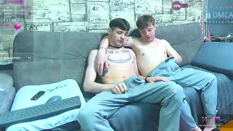 Snapshot of passionate_bonds chatting on 06/03/26, 01:19 Max tall dark-haired guy with tattoos and Phil blond-haired online show from 06/03/26, 01:19