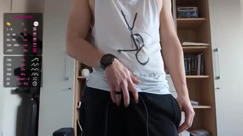 Snapshot of patii132 chatting on 12/19/25, 11:50 patii132 online show from 12/19/25, 11:50