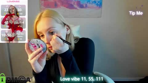 Snapshot of patr1cia_hart chatting on 09/10/25, 12:21 patr1cia_hart online show from 09/10/25, 12:21