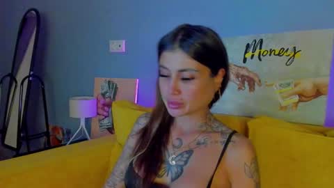 Snapshot of patricia_cox chatting on 09/18/25, 08:33 Patricia GMT2 Wed-Thu 5-11am Sat-Mon 5-11am online show from 09/18/25, 08:33