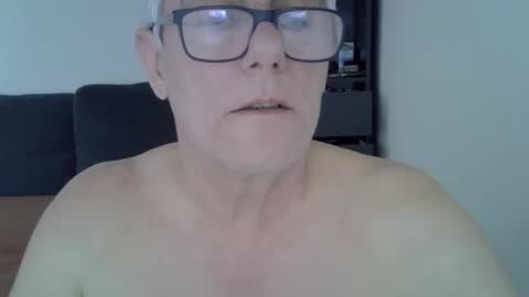 patrick5275 online show from 02/10/25, 03:42