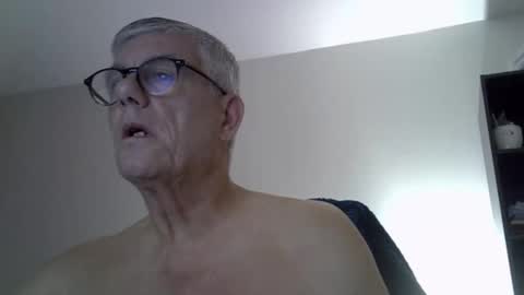 patrick5275 online show from 10/01/25, 05:24