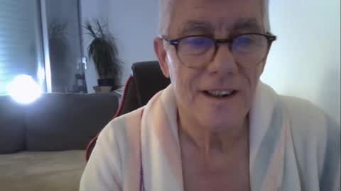 patrick5275 online show from 04/22/26, 05:10