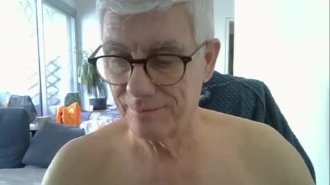 Snapshot of patrick5275 chatting on 04/30/26, 08:31 patrick5275 online show from 04/30/26, 08:31