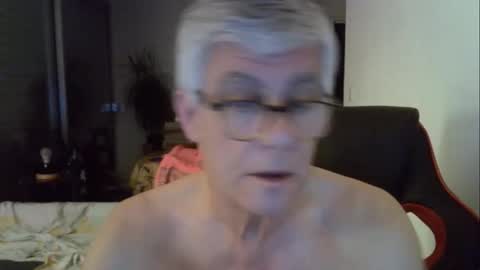 Snapshot of patrick5275 chatting on 05/31/26, 10:55 patrick5275 online show from 05/31/26, 10:55