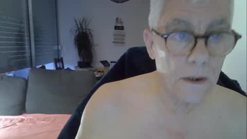Snapshot of patrick5275 chatting on 06/06/26, 04:17 patrick5275 online show from 06/06/26, 04:17