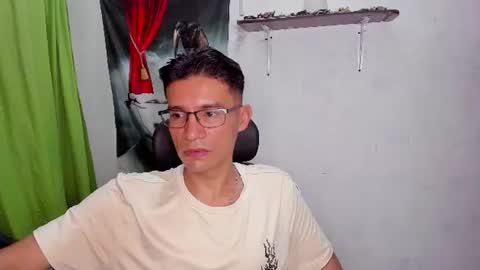 EDUAR Independent model online show from 07/23/26, 01:19