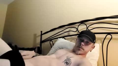 Snapshot of patrickgauvreau666 chatting on 11/18/25, 08:24 Charles Tremblay online show from 11/18/25, 08:24