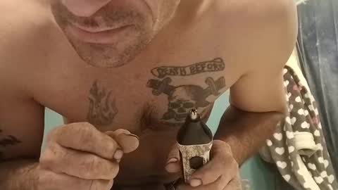 patrickl85 online show from 01/20/25, 05:04